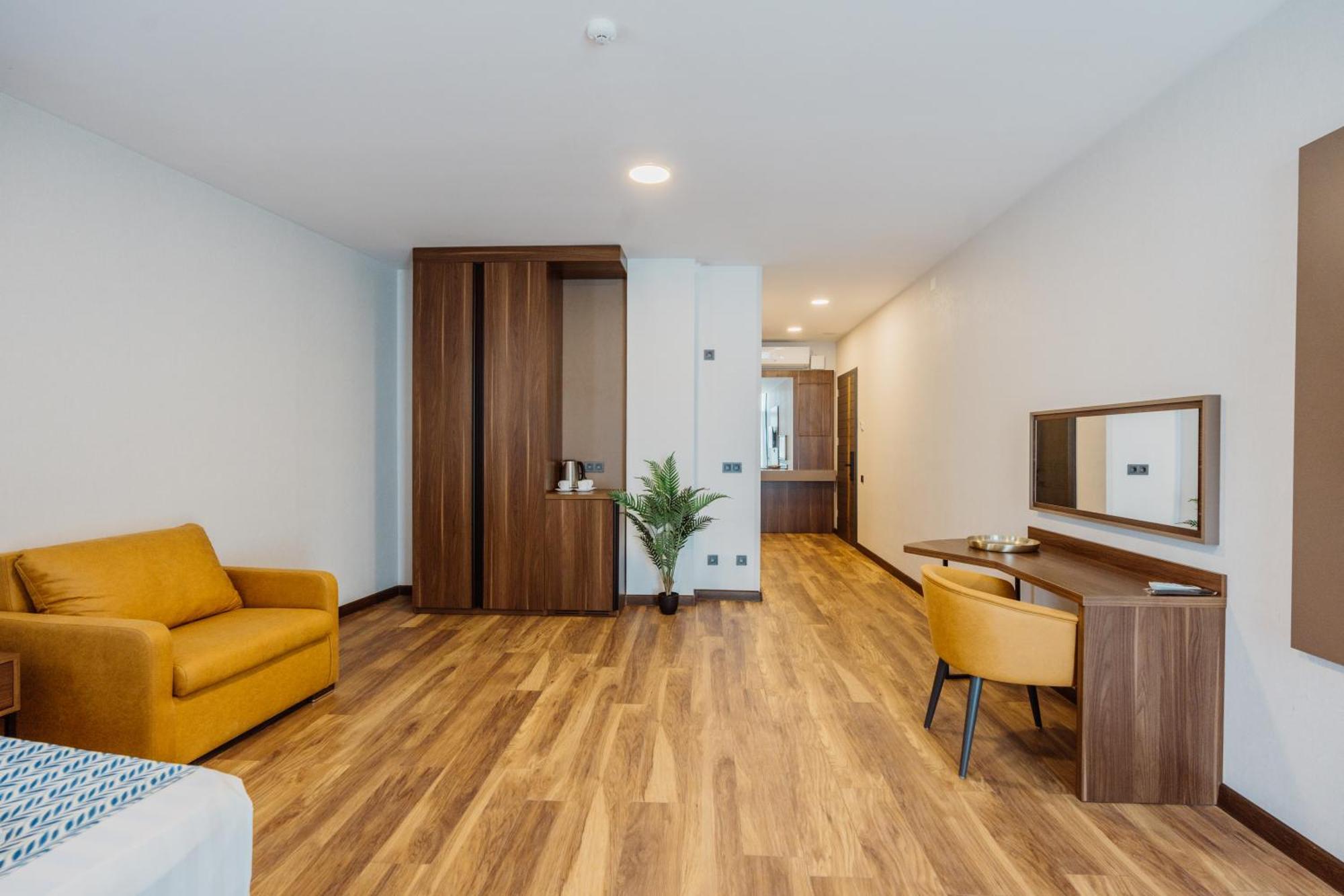 Hotel Navi Μπατούμι Εξωτερικό φωτογραφία