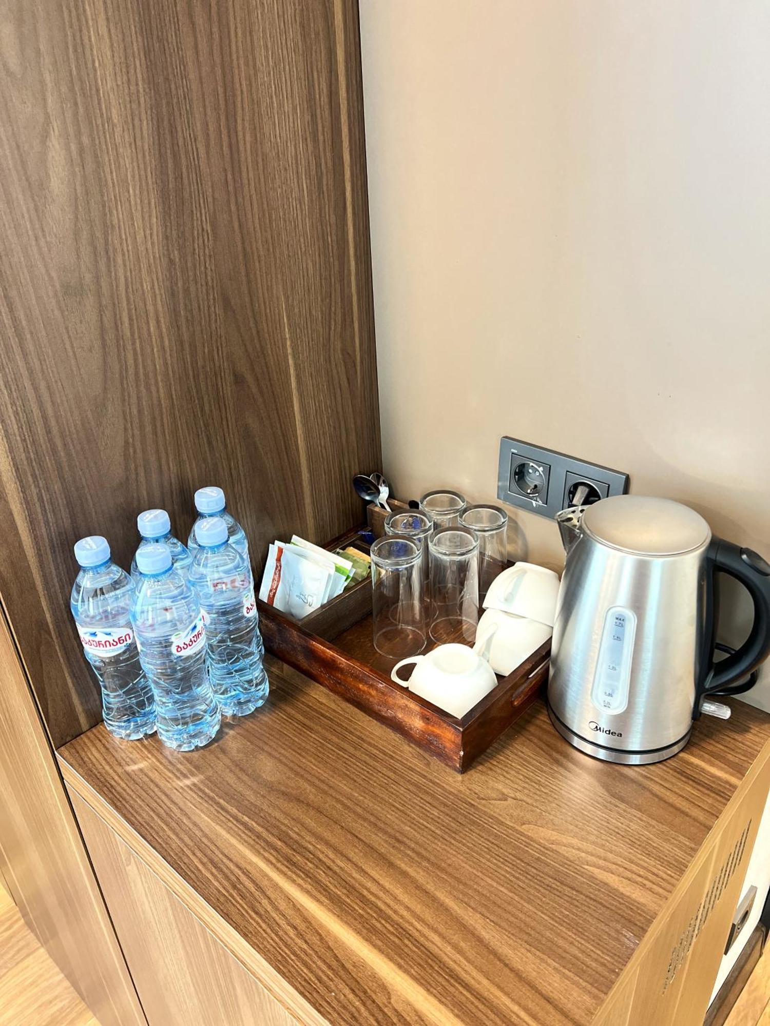 Hotel Navi Μπατούμι Εξωτερικό φωτογραφία